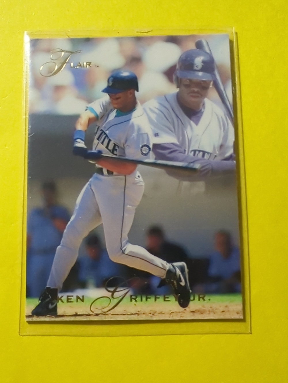 BASEBALL CARD UPPER DECK FLEER FLAIR SEATTLE MARINERS KEN GRIFFEY JR. HITTING NM